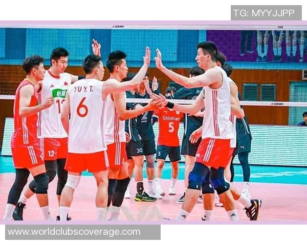 埃及男排与加拿大男排激战正酣谁能在国际赛场上笑到最后